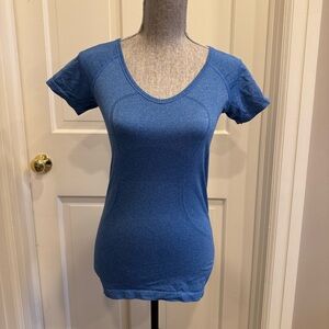 Lululemon Swiftly Tech V-Neck Short Sleeve